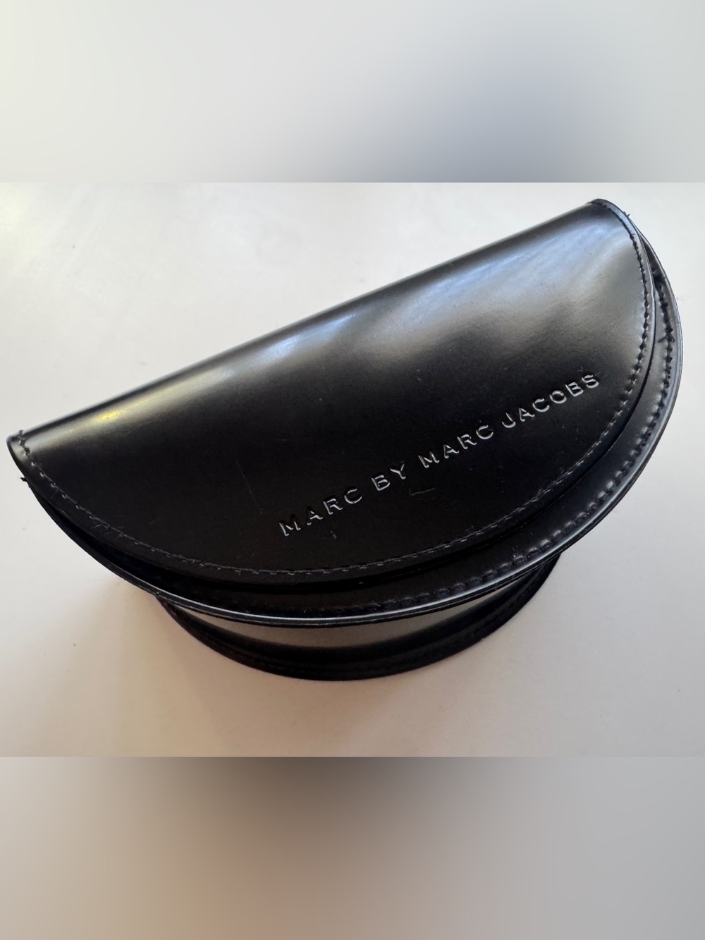 Marc Jacob’s Tortoise Shell Women’s Sunglasses - Picture 3 of 3